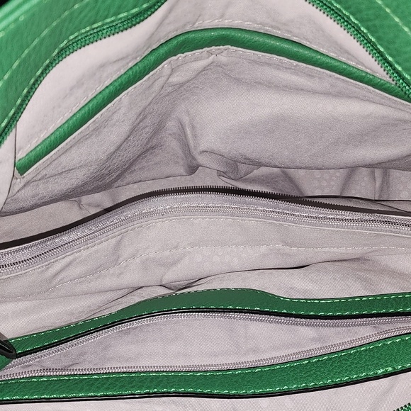 Chic Green Shoulder Bag - Picture 5 of 5